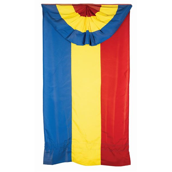 A Disneyland Pixar Fest Lamppost Banner.