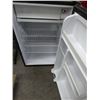 Image 3 : Danby mini fridge Works