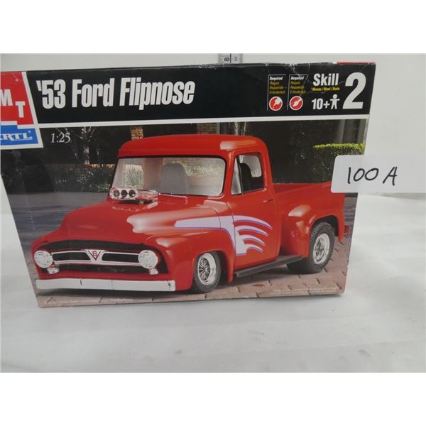 AMT ERTL '53 Ford Flipnose model