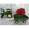 Image 1 : John Deere model tractor w/ trailer & baler