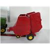 Image 6 : John Deere model tractor w/ trailer & baler