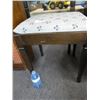 Image 1 : vintage stool