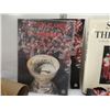 Image 4 : hockey memorabilia