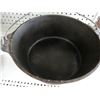 Image 2 : cast iron pot w/ lid