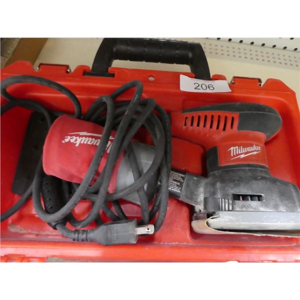 Milwaukee heavy-duty 1/4 sheet sander