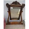 Image 1 : Vintage dresser mirror