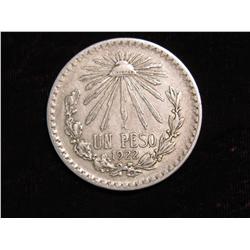2268. 1922 Mexico Silver 1-Peso VF.