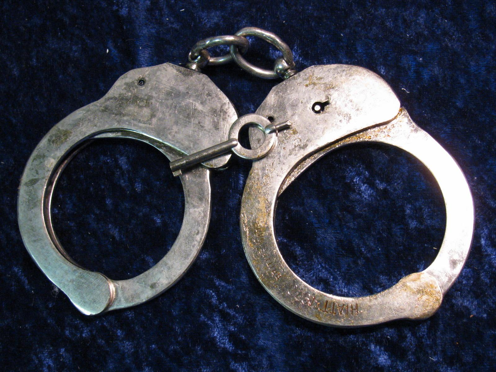 3020. Hiatt 1970 British made Stainless Steel Police Handcuffs. Top