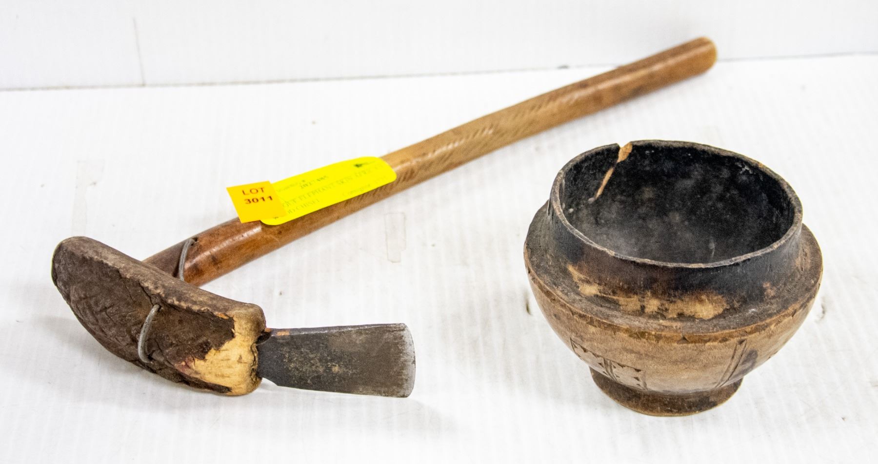 Elephant Chisel ANTIQUE ELEPHANT SKIN AFRICAN WOOD CHISEL