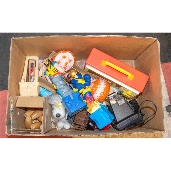 LOT ASSORTED VINTAGE TOYS