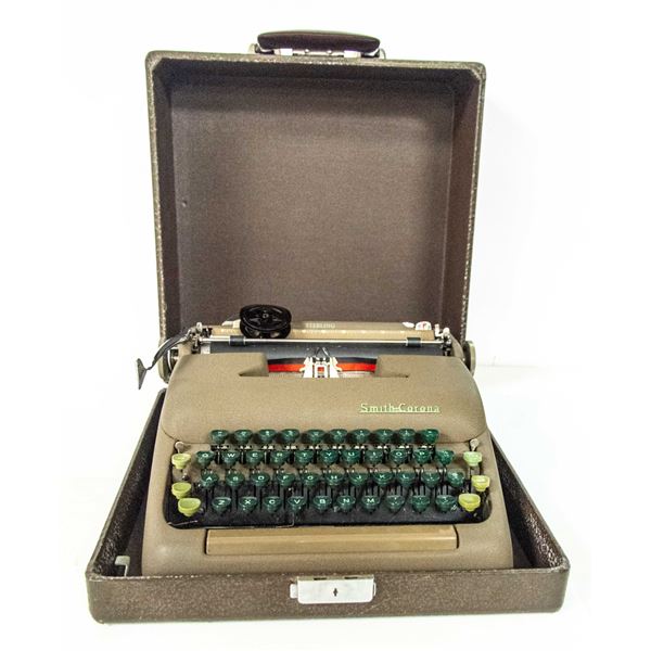 ANTIQUE SMITH CORONA TYPEWRITER IN CASE