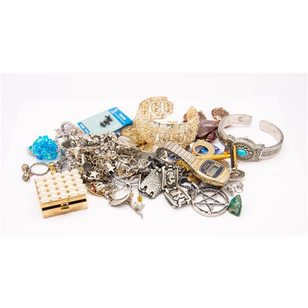 LOT OF ASSORTED VINTAGE JEWELRY