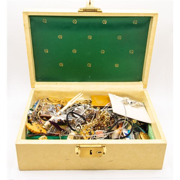 JEWELRY BOX WITH CONTENTS