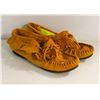 Image 1 : PAIR SIZE 7 HIAWATHA MOCCASINS HAND MADE