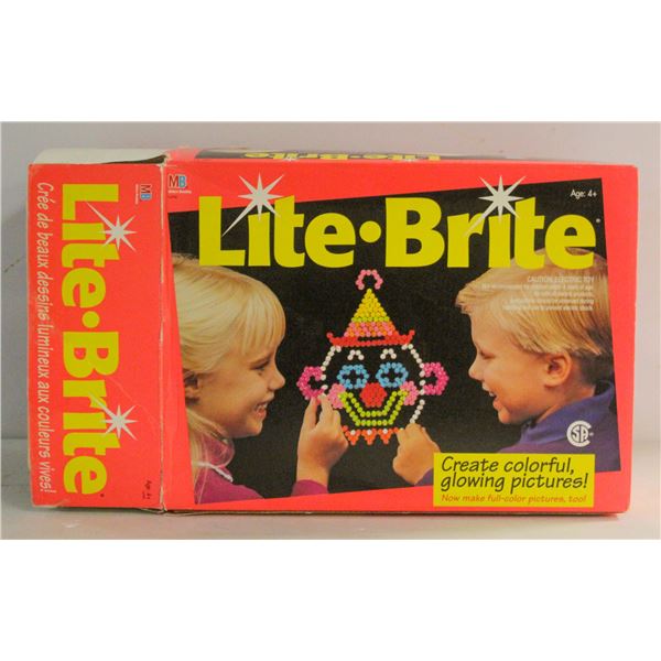 VINTAGE LITE BRITE SET IN BOX