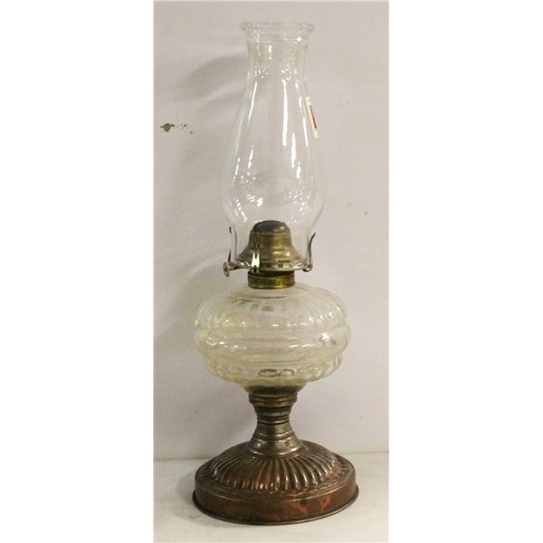 ANTIQUE COPPER BASE OIL LAMP W SHADE