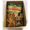 Image 1 : BOX OF VINTAGE CHRISTMAS ORNAMENTS