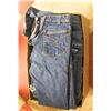 Image 1 : BOX OF 1970S DENIM JEANS LADIES SMALL