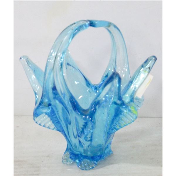 VINTAGE BLUE GLASS ART VASE