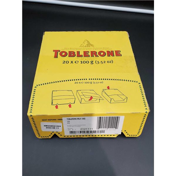 TobleroneÊMilk Chocolate with Nougat (20 x 100g)