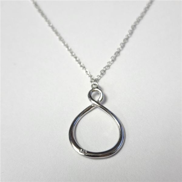 Silver 18" Necklace (~Size )(Ring is resizable for $40) (~length inches), Suggested Retail Value $40