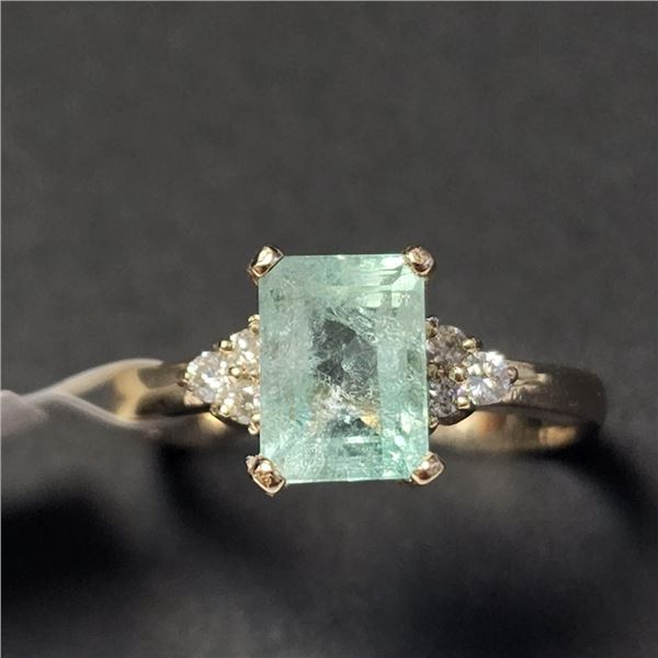 10K Yellow Gold Colombia Emerald(1.4ct) Diamond(0.16ct) Ring (~Size 6.5)(Ring is resizable for $40) 