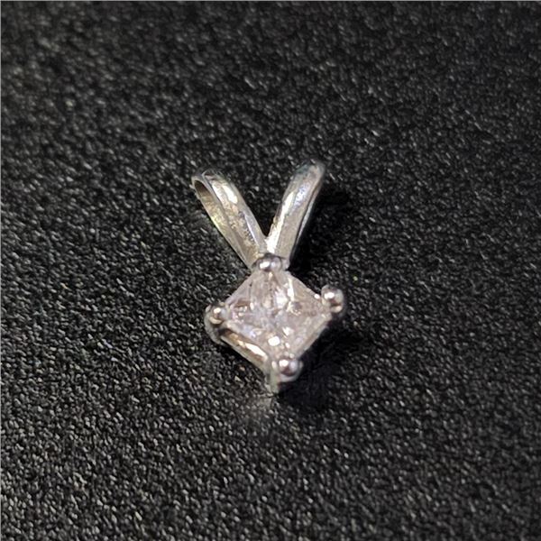 14K White Gold Diamond (0.15Ct,I3,Light Pink) Pendant (~Size )(Ring is resizable for $40) (~length i