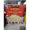 Image 1 : Kirkland Popcorn case lot 44 x 93g bags