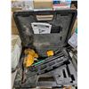 Image 1 : Bostich angle finishing nailer in case