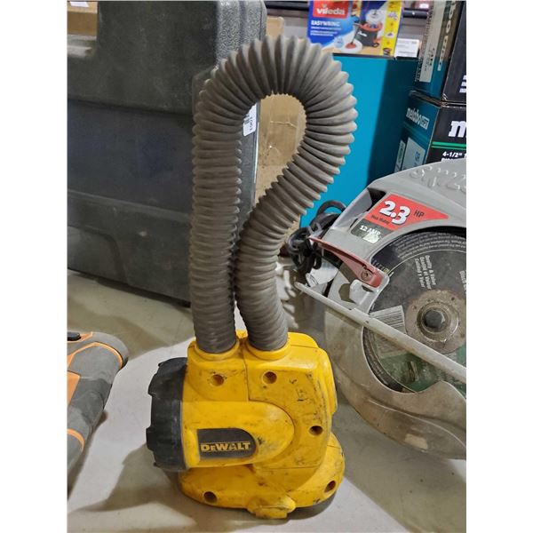 Dewalt DW919 10V Light no battery