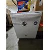 Image 1 : GE Profile Dishwasher white with stainless tub - floor model with manuals
