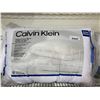 Image 1 : Calvin Klein Twin Pack 300 thread count cotton queen pillows
