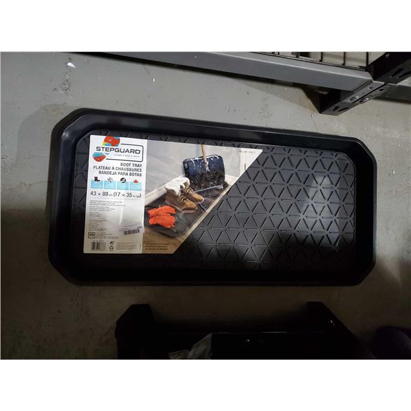 Stepguard 17 x 35 inch boot tray