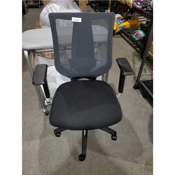 NEW Mesh Back adjustable office chair