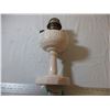 Image 2 : Aladdin milk glass oil lamp (no chimney)