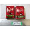 Image 1 : (2) Velvet pocket tobacco tins
