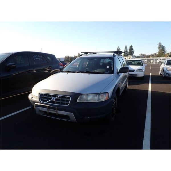 2005 Volvo XC70