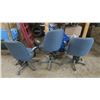 Image 2 : 3 Office Chairs