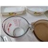 Image 3 : Pyrex bowls/dishes/pie plates and measuring cup