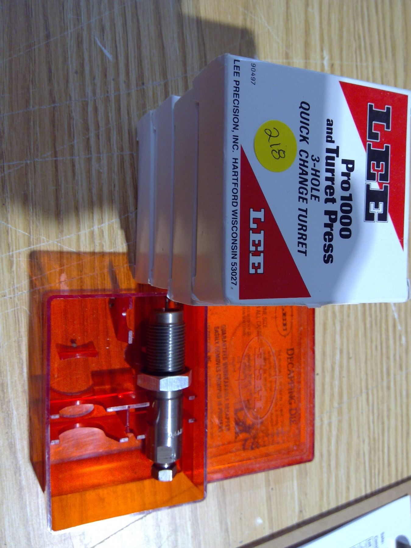Lee Decapping die and 4 Lee Pro 1000 and turret press