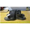 Image 3 : 2 Pairs Men's Winter Boots Size 12