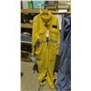 Image 4 : 2 Pairs of Coveralls - Blue Size 50LN, Yellow Size 52T