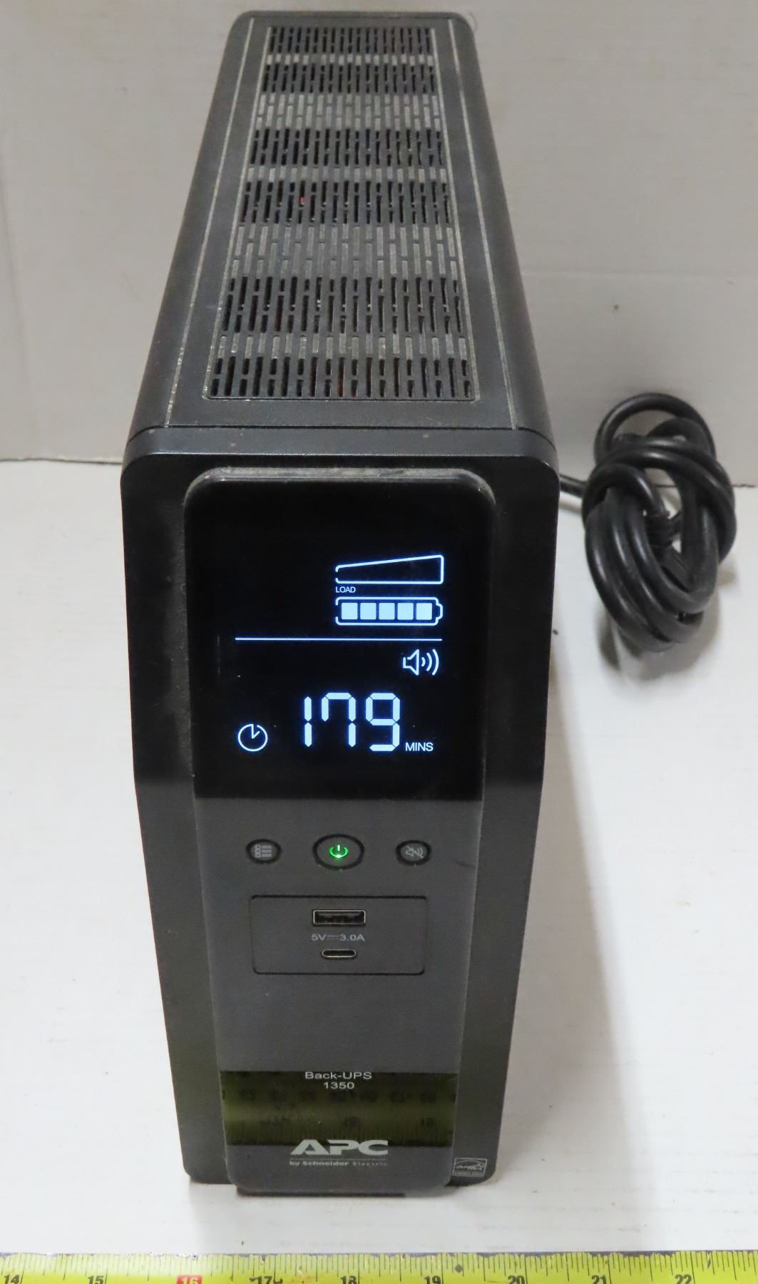 Schneider APC backup battery back power station - Schmalz Auctions