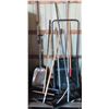 Image 1 : Assortment (2 Shovels, 2 brooms, 2 rakes, 1 roof shovel, 1 garden hoe, 1 pitchfork