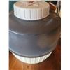 Image 3 : Vintage Coleman 2 gallon water cooler - no flaws.Used very little, fully functional