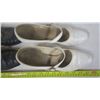Image 3 : 2 Pairs Womens Sqare Dancing Shoes (unknown size)
