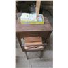 Image 1 : Singer Sewing Machine with Chair and Accessories