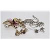 Image 1 : LOT OF 4 PIECES OF COSTUME JEWELRY
