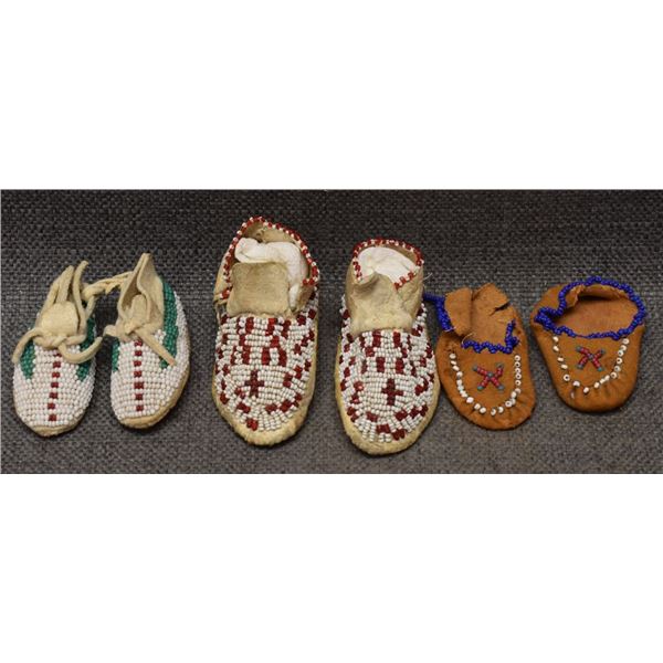 SIOUX INDIAN DOLL MOCCASINS