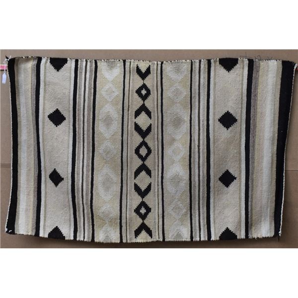 NAVAJO INDIAN TEXTILE